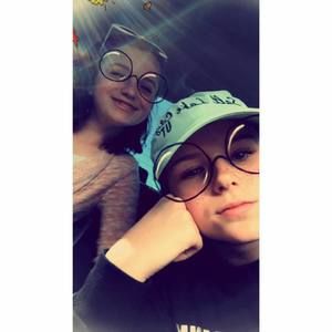 Meet your Posher, Chloe